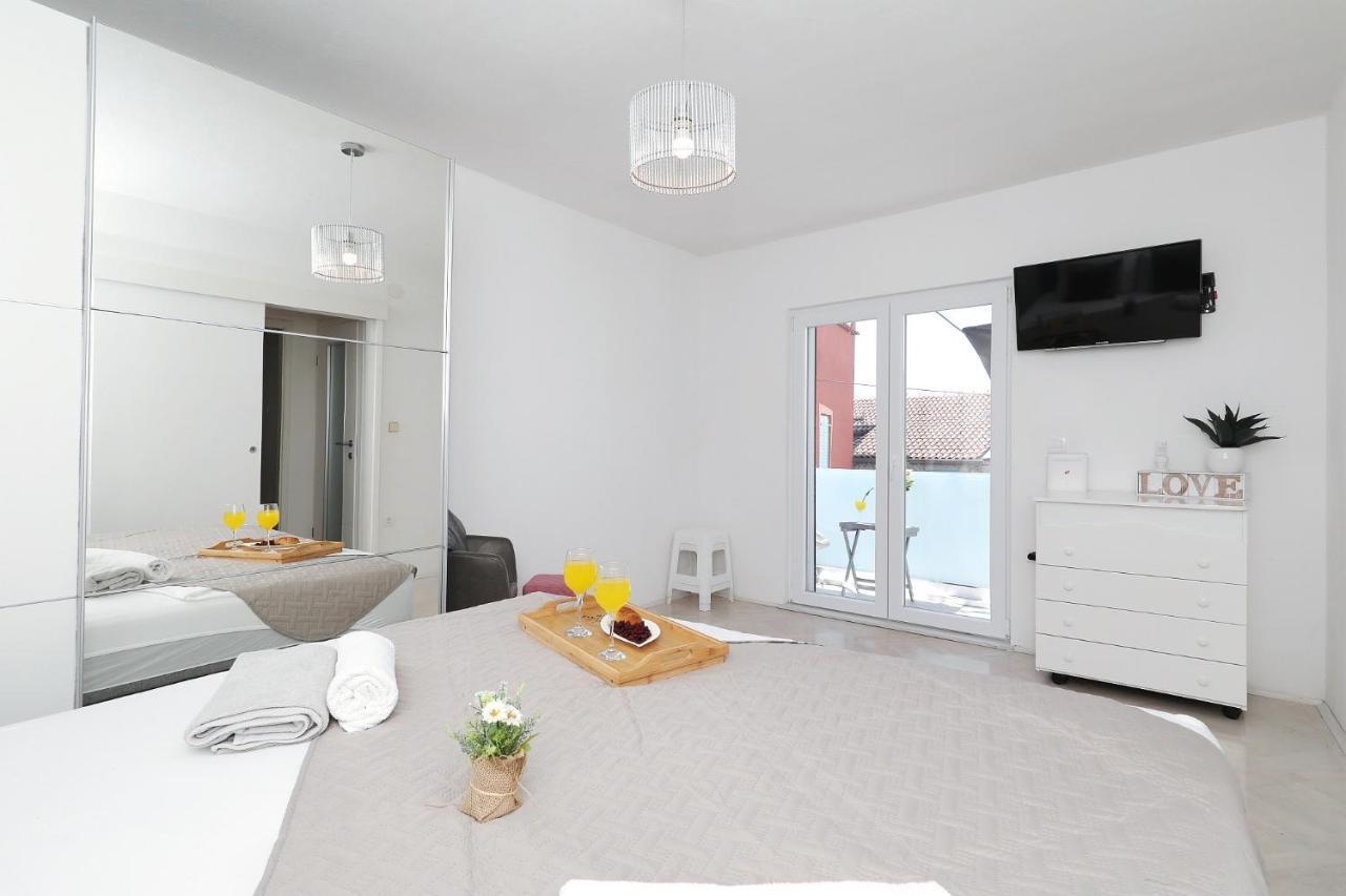Holiday Home Maria One Minute From -Beach Zadar Buitenkant foto