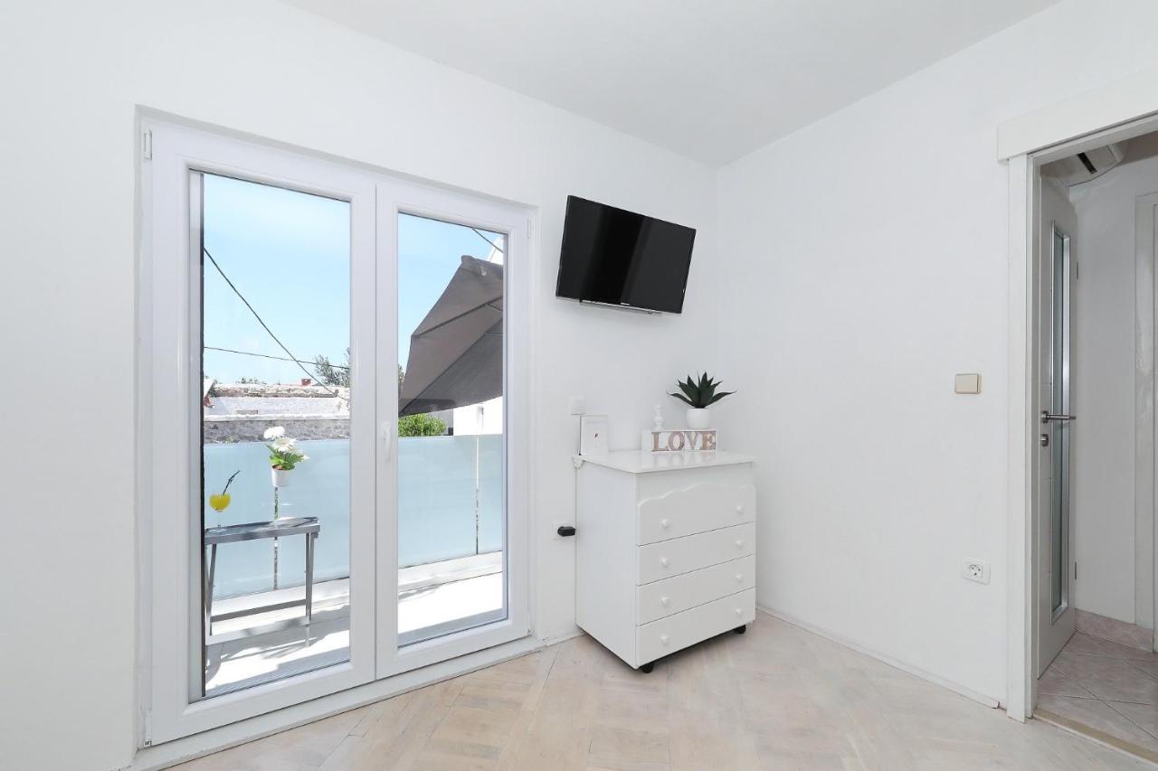 Holiday Home Maria One Minute From -Beach Zadar Buitenkant foto